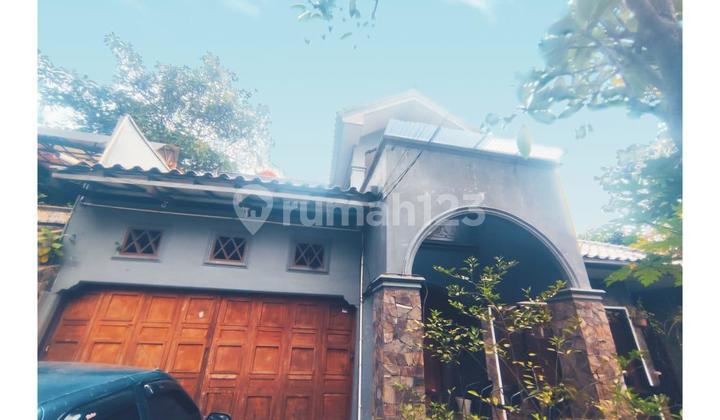 Rumah Lokasi Strategis Dekat Dengan Mall, Supermarket