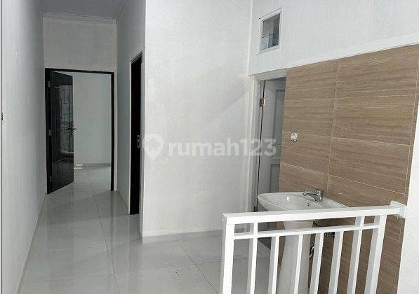 Dijual Rumah 3 Lantai Bagus Unfurnished di Tanjung Duren Selatan  1