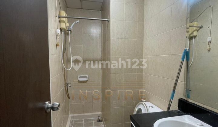 Cheapest and strategic Medit2 2BR apartment rental, fully furnished, ready to occupy in West Jakarta. 2