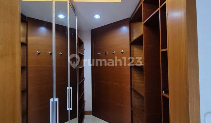 Jual Apartemen Kondominium Ta di Atas Mall Ta Best Price Best View Type 3 br Full Furnish Bagus Termurah Dekat 5 Mall 5 Kampus Jakarta Barat