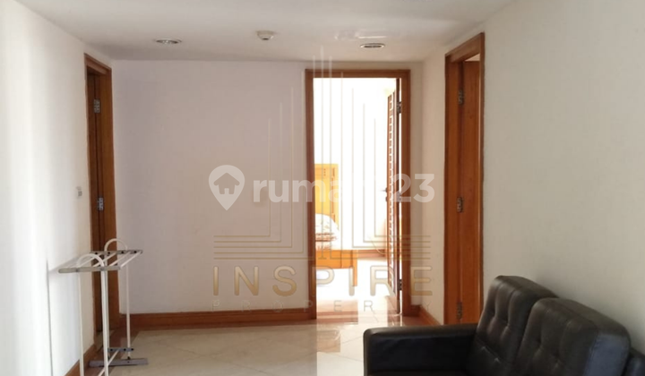 For Sale Condominium Apartment 4BR furnished best view ready to occupy West Jakarta