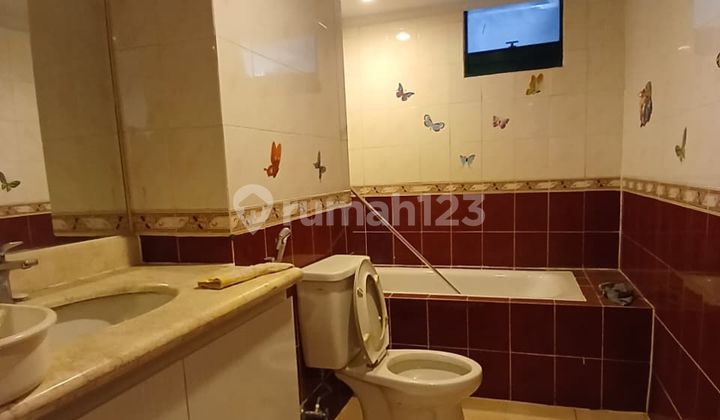 Jual Apartemen di Atas Mall Ta Kondominium Taman Anggrek Type 3 br Semi Furnish Harga Miring!!! Best Deal Nego Sampai Jadi Jakarta Barat