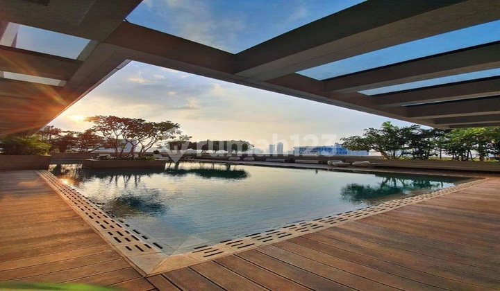 Soho Pancoran Smart Office Modern di Jakarta Selatan Luas 102 M2