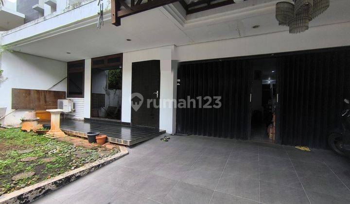 Rumah Tua Dan Rapih Di Puri Indah, Luas 200m 2