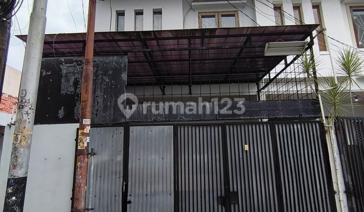 Rumah Rapih, Siap Huni Di Jl Mangga