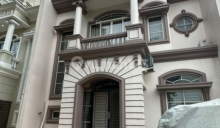 Rumah Luas 120m², Hadap Selatan