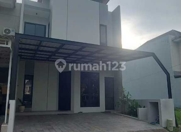 Baru Gress Rumah Greenhill Citraland di Surabaya Barat