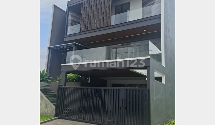 3,5 Lantai Rumah Citraland Utama - Modern Minimalis