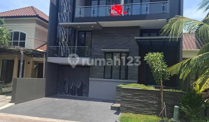 New Minimalis, Rumah Citraland Fullerton Bangunan 2.5 Lantai (Split Level)  1