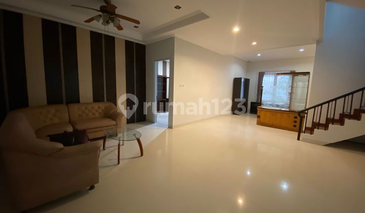 Kondisi Sudah Renov Rumah Darmo Permai Utara Lantai