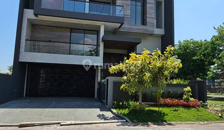 Row Jalan Lebar Rumah High Spec Pakuwon Indah 1