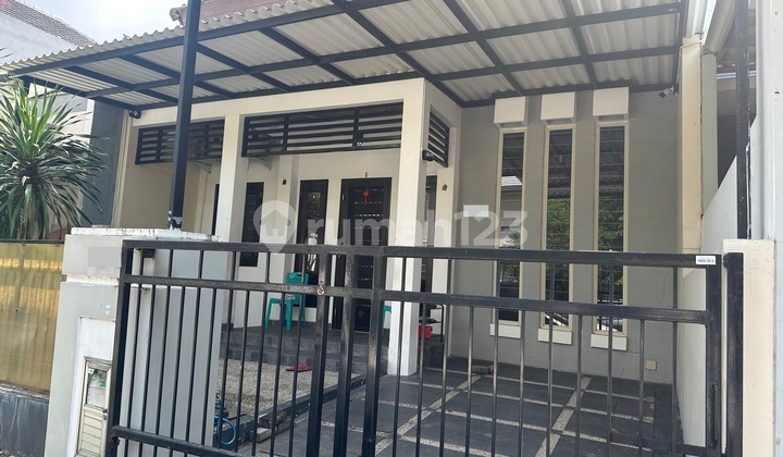 Bangunan 1,5 Lantai Rumah Citraland Taman Puspa Raya Bangunan 1,5 Lantai Rumah Citraland Taman Puspa Raya