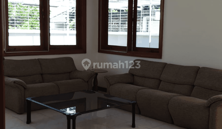Full Furnish Kawasan Elit Rumah Graha Family Selatan V 3