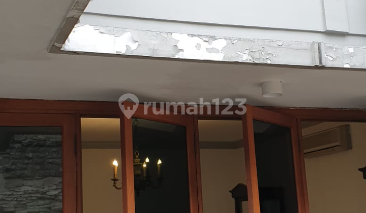 Full Furnish Kawasan Elit Rumah Graha Family Selatan V 5