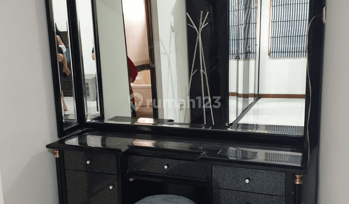 Full Furnish Kawasan Elit Rumah Graha Family Selatan V 8
