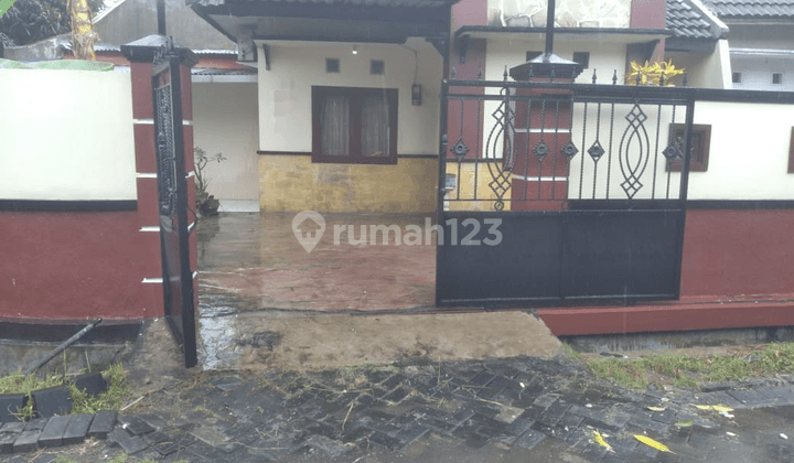 Dijual Rumah Harga Miring Strategis Poll di Permata Safira 1