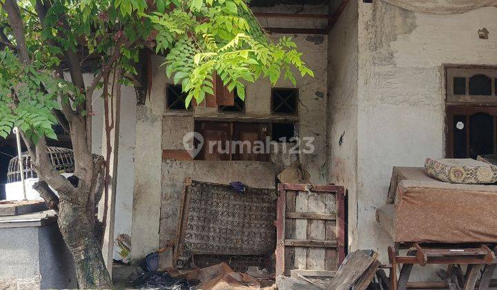 Adem Hadap Selatan Rumah Manukan Lor Ii Row Jalan Lebar 2