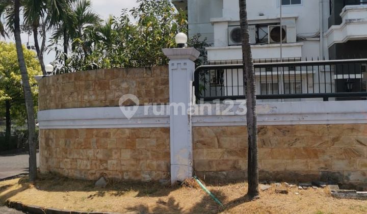 2 Lantai Dian Istana Cluster Taman Ratu Posisi Hook dekat Graha Family dan Citraland 2