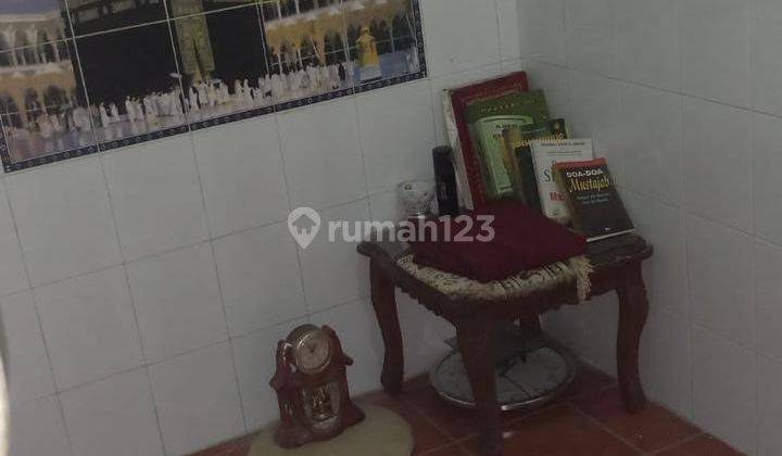 Adem Hadap Selatan Rumah 2 Lt di Griya Kebraon Tengah Surabaya 2