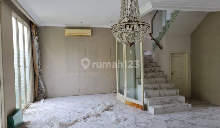 Surabaya Barat Rumah The Mansion Pakuwon Indah Minimalis Ciamik 2