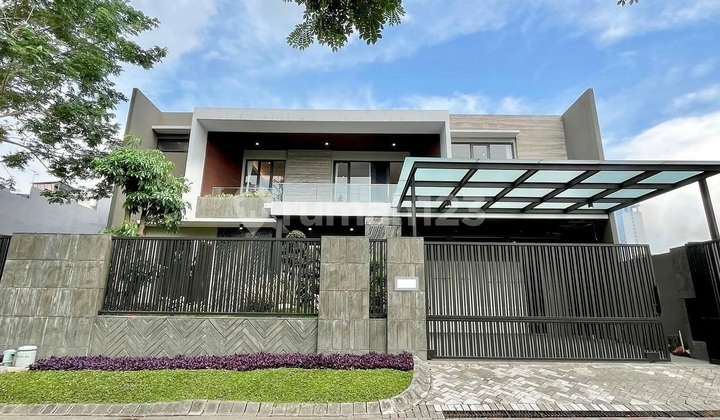 Full Furnish Rumah The Chofa Residence Surabaya Barat, Swimming Pool