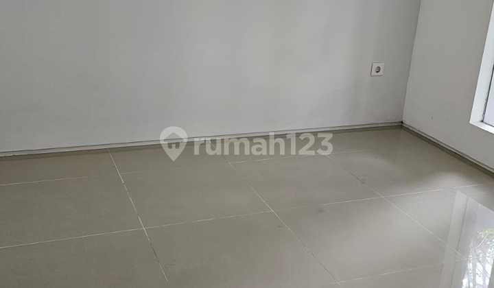 Sudah Full Renov Rumah Citraland Northwest Park Surabaya  2