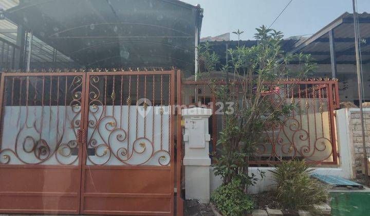 1 Lantai Rumah Pantai Mentari  1