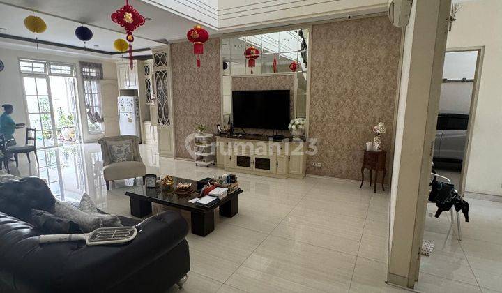 Classic Colonial, Full Furnish Rumah Villa Bukit Regency Pakuwon Indah 2