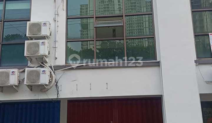 Ruko Plaza Segi 8 Bangunan 3 Lantai, MengHadap Raya Ruko Plaza Segi 8 Bangunan 3 Lantai, MengHadap Raya