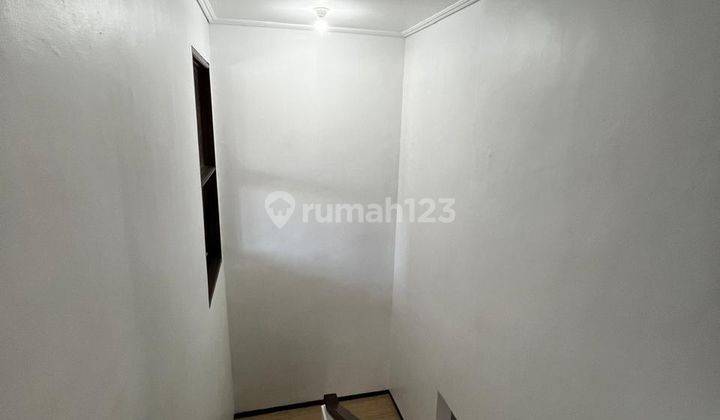 Baru Renov Furnished Rumah Graha Family, Surabaya Barat  2