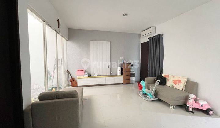 Minimalis 2 Lantai Rumah Decasa Residence, Lakarsantri 1