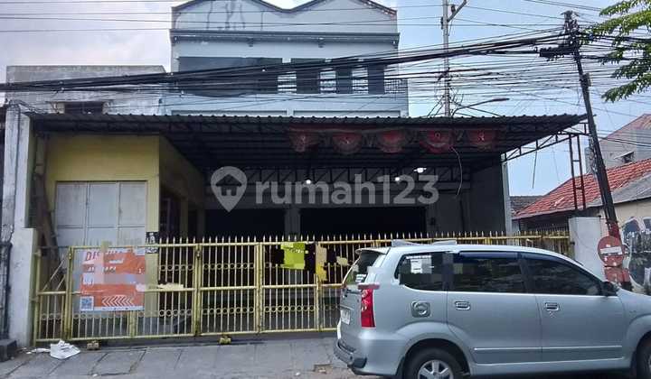 1 Lantai Toko / Ruang Usaha di Nol Jalan Raya Wiyung Dekat Babatan Mukti 1