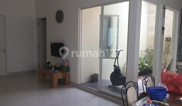Rumah Jl. Kendangsari Blok F Bangunan 2 Lantai Ciamik Terawat 2