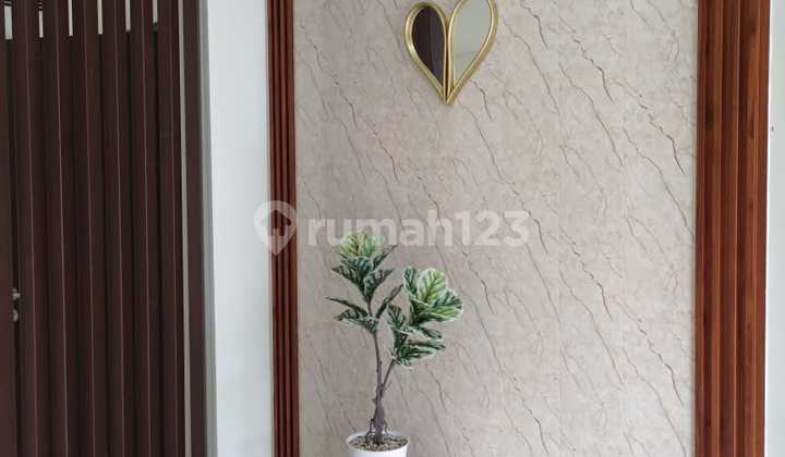 Luar Cluster Semi Furnish New Minimalis Rumah Royal Residence 2