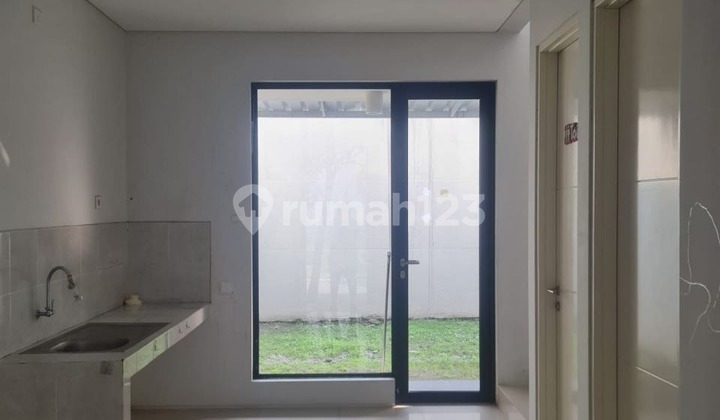 Minimalis 2 Lantai Rumah Northwest Nill Ni Hadap Selatan  2