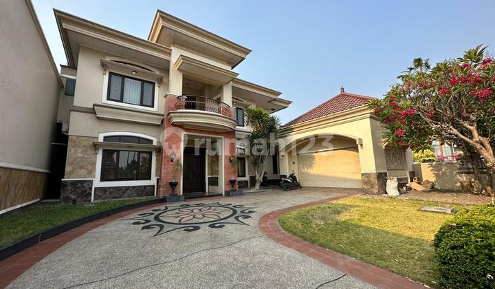 Ciamik Terawat Rumah Taman Hunian Satelit Saturnus, Sukomanunggal