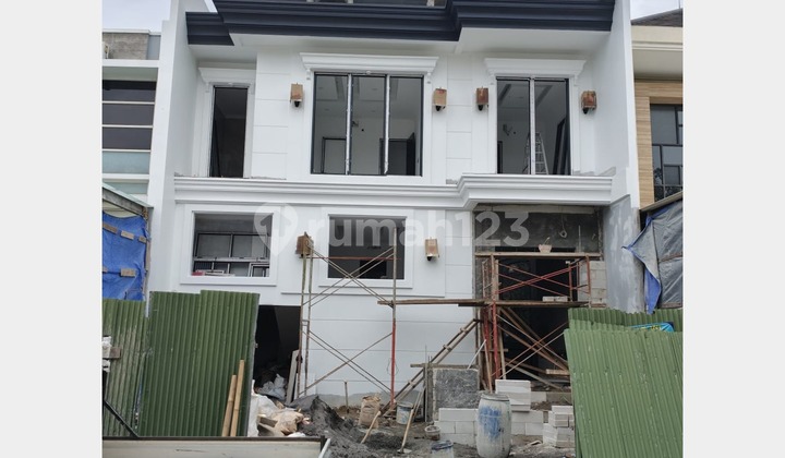 Pakuwon Indah Cluster The Mansion, American Modern - New Gress 2