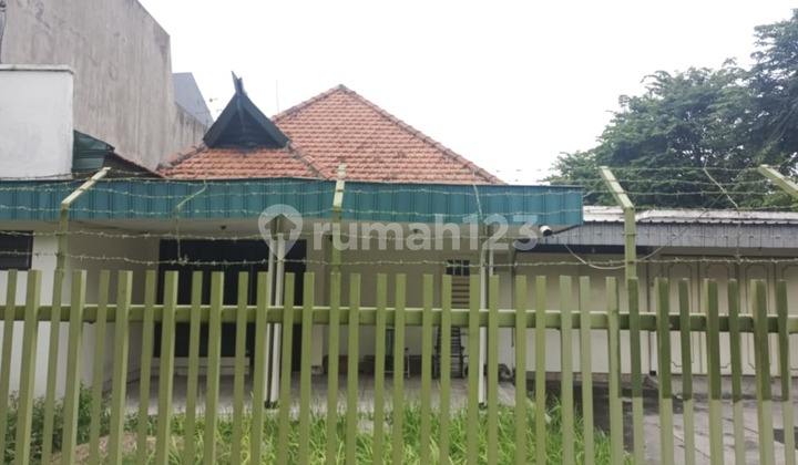 West Perak Simple Terrace House Near Surabaya Center