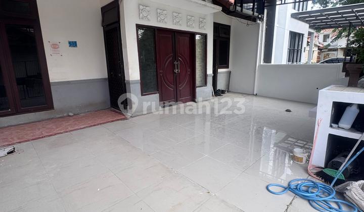 Land Price Only, House at Citraland Taman Gapura Surabaya