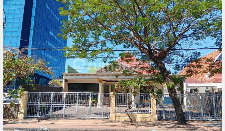 Hot Commercial Property on Raya Darmo, Central Surabaya Price is Negotiable