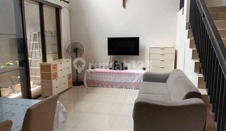 Jual Cepat Rumah Tenggilis Minimalis Siap Huni Kondisi Semi Furnished - Nego Cepat 2
