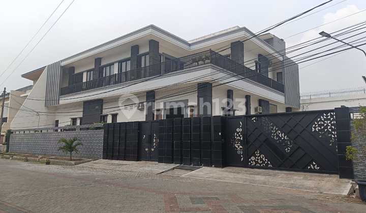 Dijual Rumah Dharmahusada Siap Huni Mewah Bisa masuk 10 mobil Dijual Rumah Dharmahusada Siap Huni Mewah Bisa masuk 10 mobil