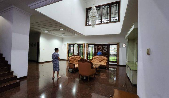 Furnished Rumah 2 Lantai Graha Famili Blok E, Surabaya  2