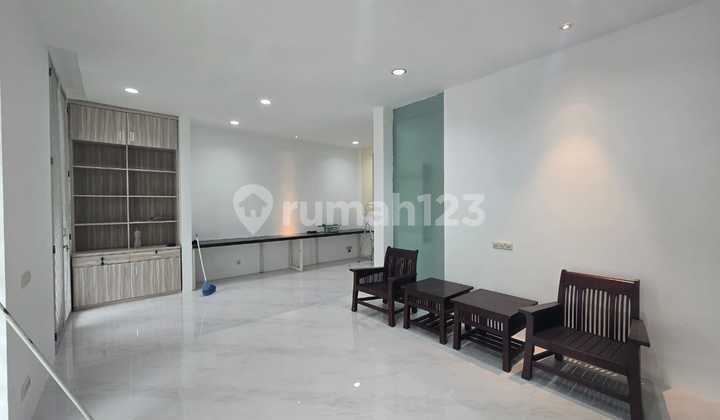 Semi Furnish Rumah Graha Family, Ciamik Terawat 2