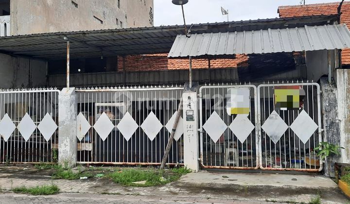 2 Bangunan Jejer Hitung Tanah Rumah Area Tenggilis Tempat Usaha 2 Bangunan Jejer Hitung Tanah Rumah Area Tenggilis Tempat Usaha