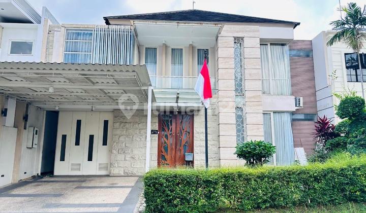 Citraland House at Crystal Golf Modern Minimalist - West Surabaya