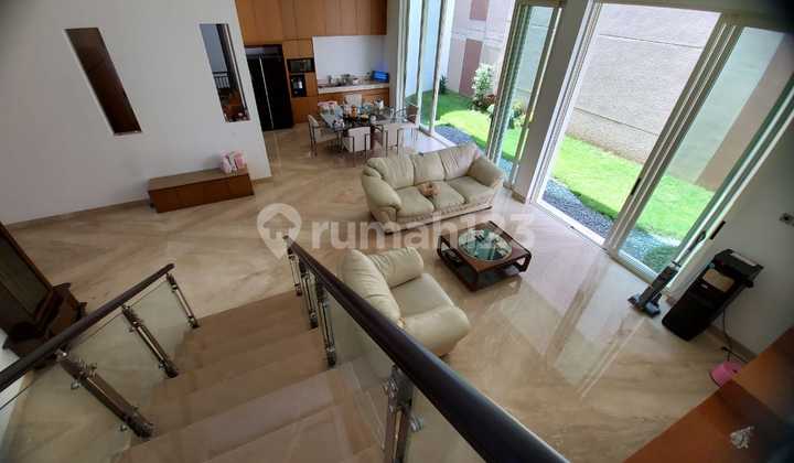 Split Level Design Full Marmer Rumah Graha Famili Siap Huni - Surabaya Barat