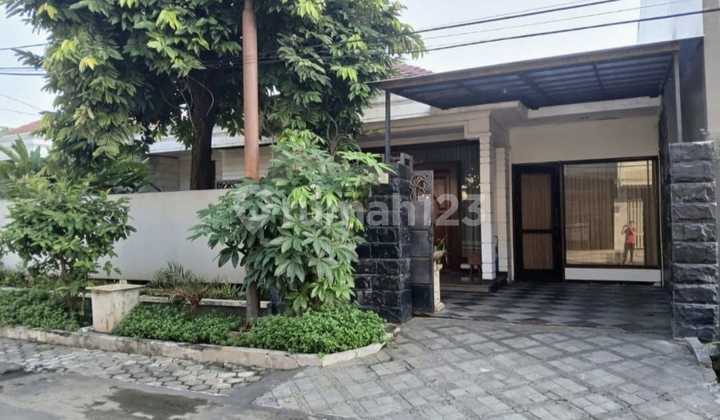 Strategis Murah Rumah Kertajaya Indah di Surabaya 1