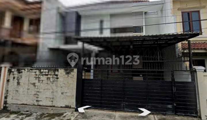 Rumah Darmo Permai Selatan Bangunan 2 Lantai di Surabaya 