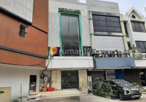 Ruko Boulevard Barat Raya Kelapa Gading, Jakarta Utara 1